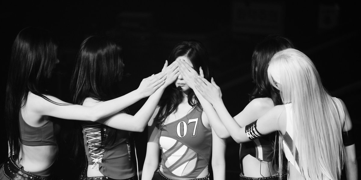 260214 ITZY

Imaginary Friends

#있지 #예지 #리아 #류진 #채령 #유나
#ITZY #YEJI #LIA #RYUJIN #CHAERYEONG #YUNA