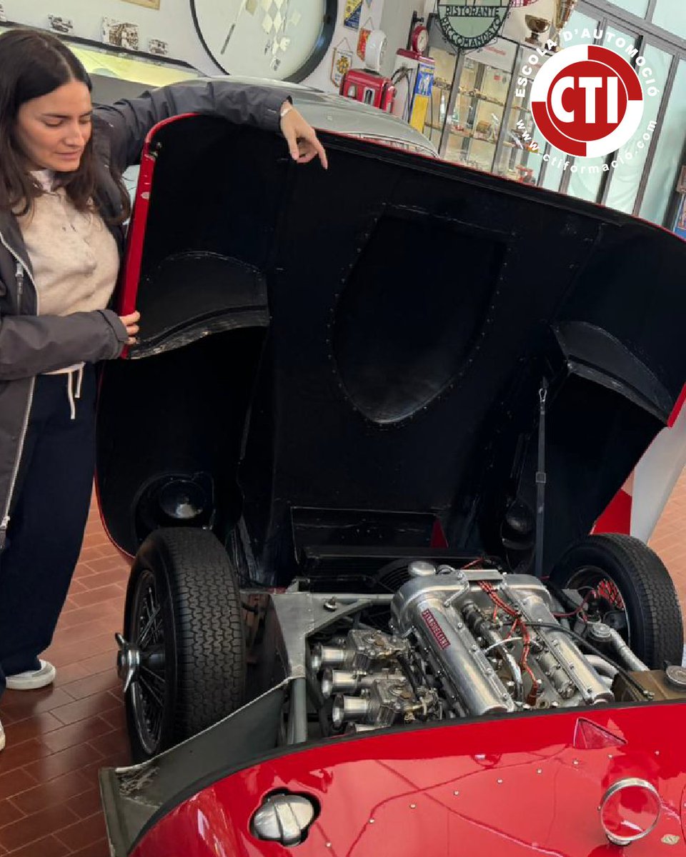 ctiformacion's tweet photo. 🚗💨 Primer día en Italia, arrancamos en Módena, corazón de la automoción.

Visita a la icónica fábrica Ferrari, donde precisión y potencia se convierten en pura ingeniería sobre ruedas.

🔧🔥 Cada motor, cada detalle, cada curva… una dosis de motivación para seguir creciendo.⚡ https://t.co/lbSYKXK3la