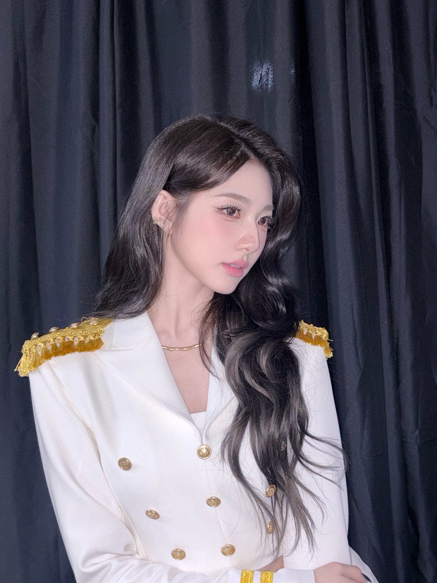 🤍💛 #xinyu #tripleS #신위 #シンウィー