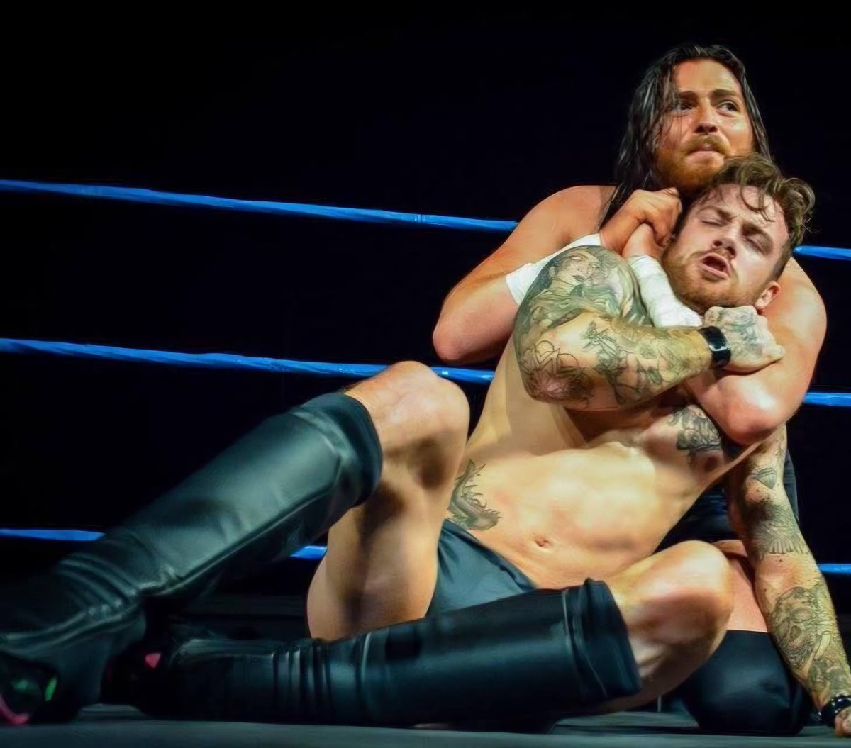 wresadam's tweet photo. Hot Pro Wrestling Studs making other Hot Pro Wrestling studs suffer in chin locks. Well fucking tasty!!!
#prowrestling #wrestlers #prowrestlers #wrestlingfetish #gaywrestling #hot #trunks #bulge #bulgemen #gay #thicc #stud #chinlock https://t.co/nfiWVFPYLk