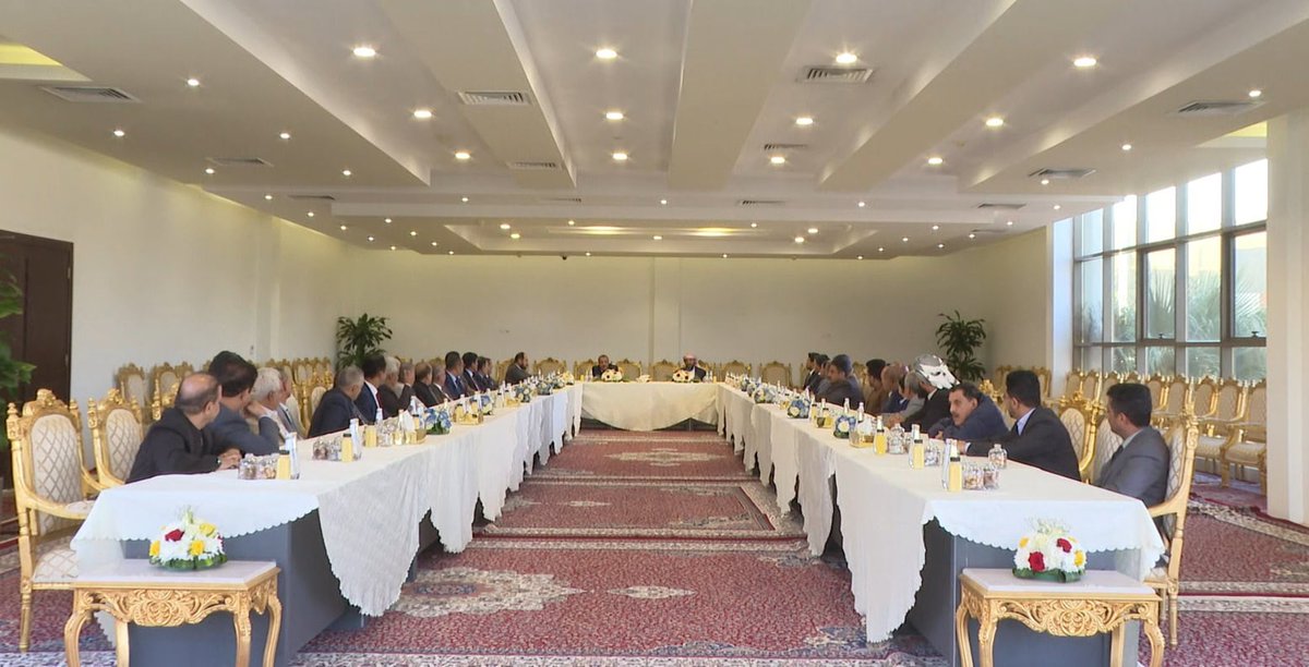 يتحمّل الوفد الجنوبي الذي ذهب إلى الرياض مسؤولية تاريخية وأخلاقية كبيرة. فقد ذهبوا بصفة ممثلين لشعبٍ يتطلع إلى موقفٍ يحمي قضيته ويعبّر عن تطلعاته، لكن ما نراه اليوم هو صمتٌ جماعي يبعث على الاستياء، ويظهر بصورة لا تليق بمقام التمثيل ولا بحجم الأمانة.
كان يفترض أن يكون حضورهم في