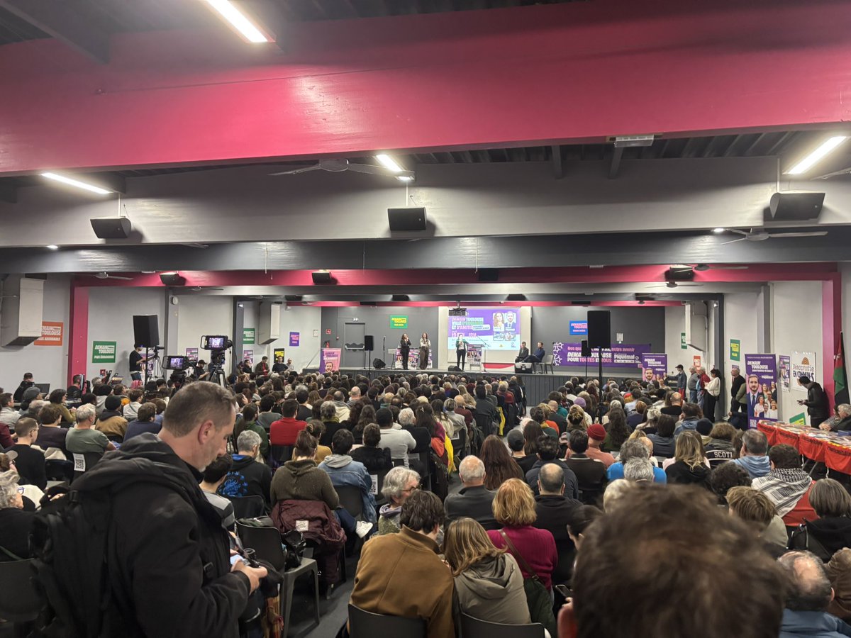 lunionpopulaire's tweet image. 🟣 Meeting de @FraPiquemal et @Clemence_Guette ce soir à Toulouse.

Salle comble.

Il se passe quelque chose dans la Ville Rose, bientôt insoumise ! 

#PiquemalCapitole #JeVoteLFI