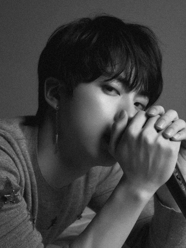 🖤🤍 (@jinmonochromes) on Twitter photo 