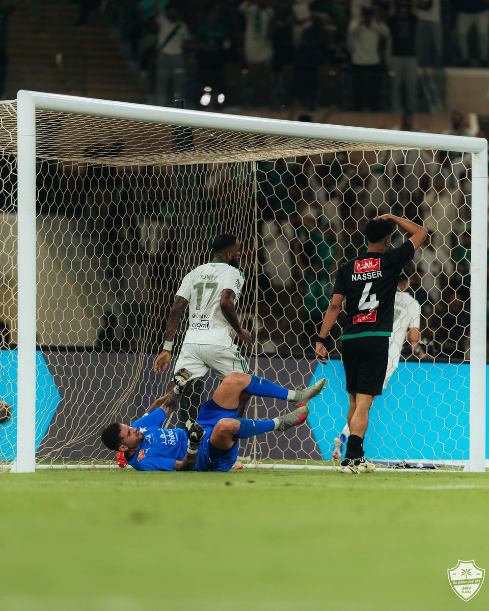 👌🏻 صاحب «الهاتريك» مر من هُنا 😎🔫

#الأهلي_النجمة | #دوري_روشن_السعودي | #جولة_يوم_التأسيس