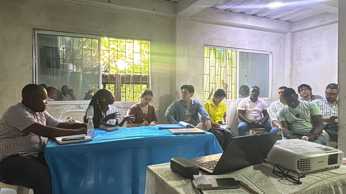 #FTSPEnAcción | Esta tarde en #Tumaco socializamos con representantes del Consejo Comunitario ACAPA los avances de los proyectos de agua y saneamiento básico para el municipio de #FranciscoPizarro 💧🚰🏘️.

Durante el espacio ratificamos el cumplimiento de las salvaguardas