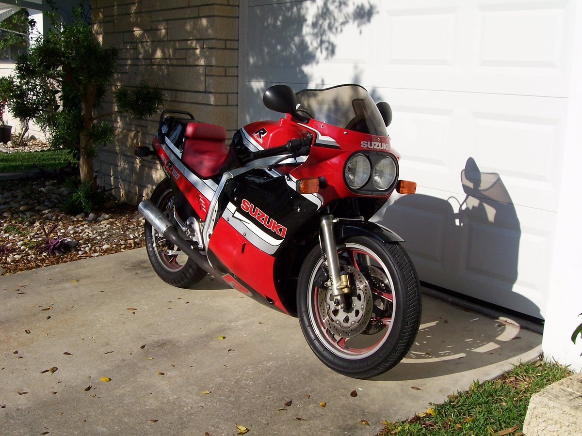 GaryGray145's tweet photo. @suzukicycles Had it from 95 to 05. Wish I still had it. https://t.co/fyrHM8oWnf
