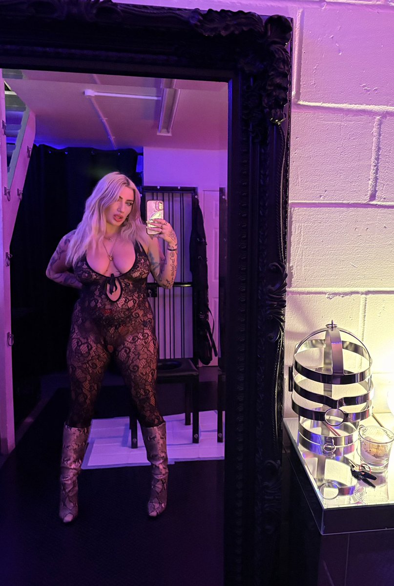 Obeymissgold tweet media