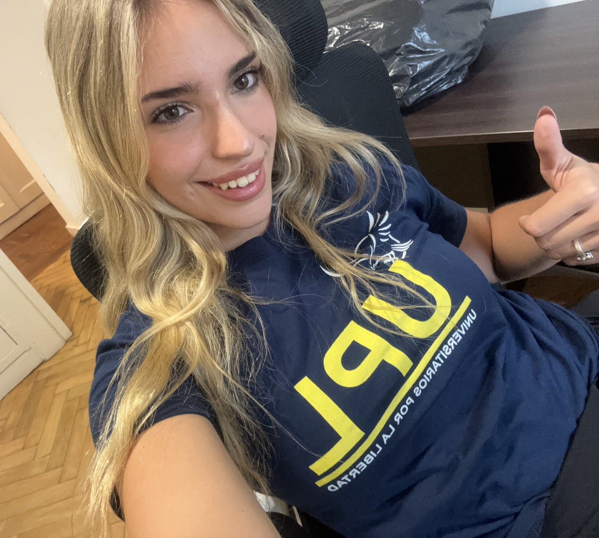 Llegó UPL a Córdoba y acá ando estrenando remera 
(ni había empezado a cursar todavía JQJAJAJ re ansiosa)