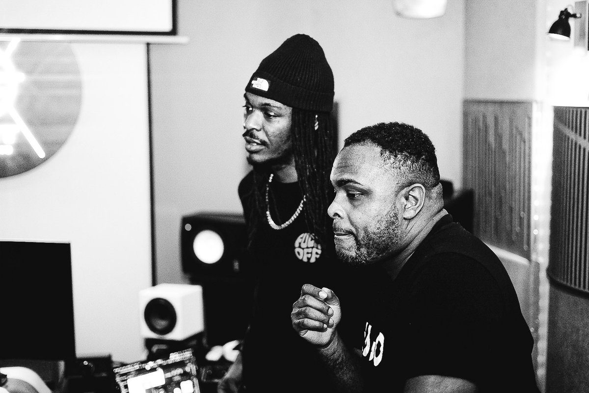 ZUM1 | Ⓚⓔⓨⓦⓐⓝ Ⓑ⒠⒜ⓣⓩ tweet media