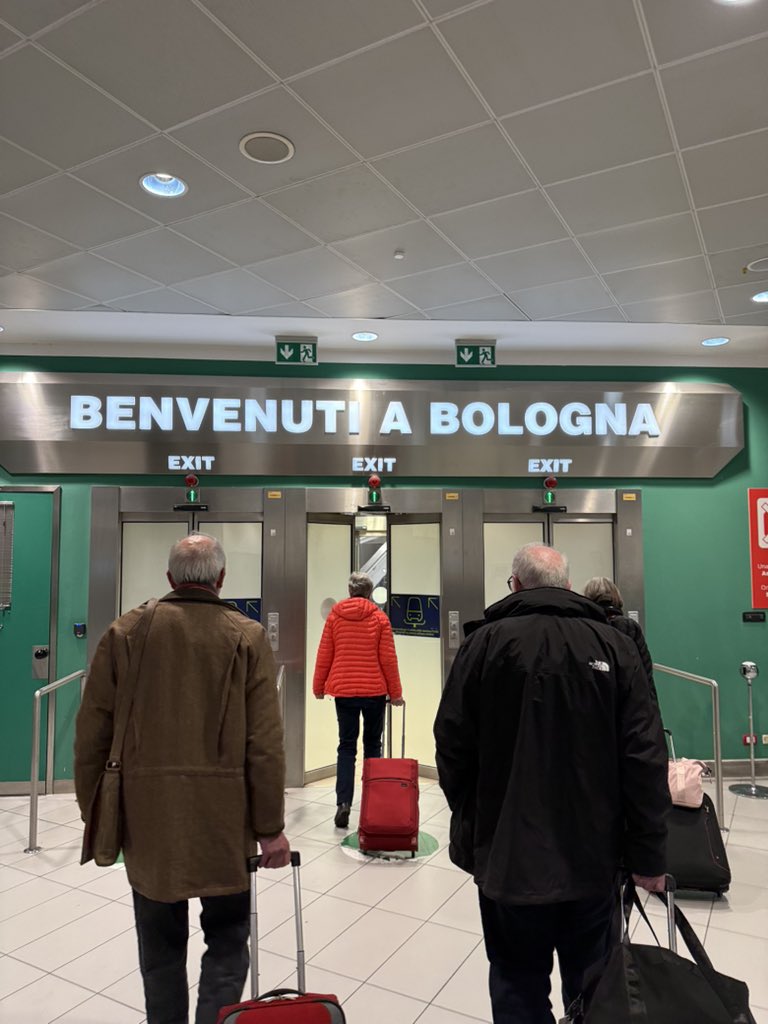 iTzSTU4RT tweet media