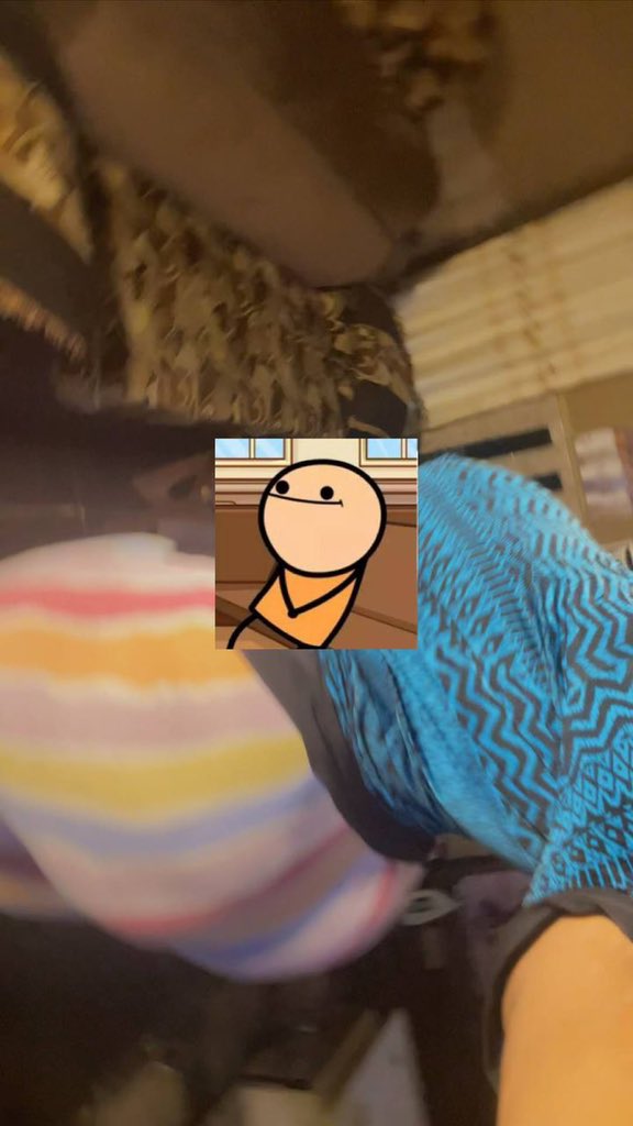 CHARMAINE45217's tweet image. Yh, you should 🌚