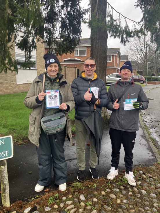 ReformDaily_'s tweet photo. 📄 Reform supporters in Old Catton, Norwich, were out engaging with residents while taking time to honour our fallen heroes

“They gave their lives so we can live ours. Lest we forget.” - @GladdenNig9859 

#Norwich #OldCatton #LestWeForget #ReformUK https://t.co/URoEO82pzb
