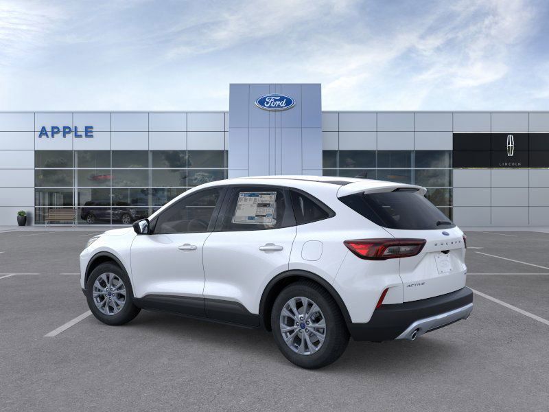Apple Ford tweet media