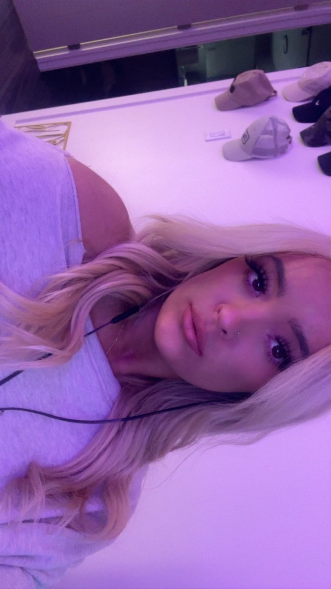 ang ⋆⭒˚⋆ tweet media