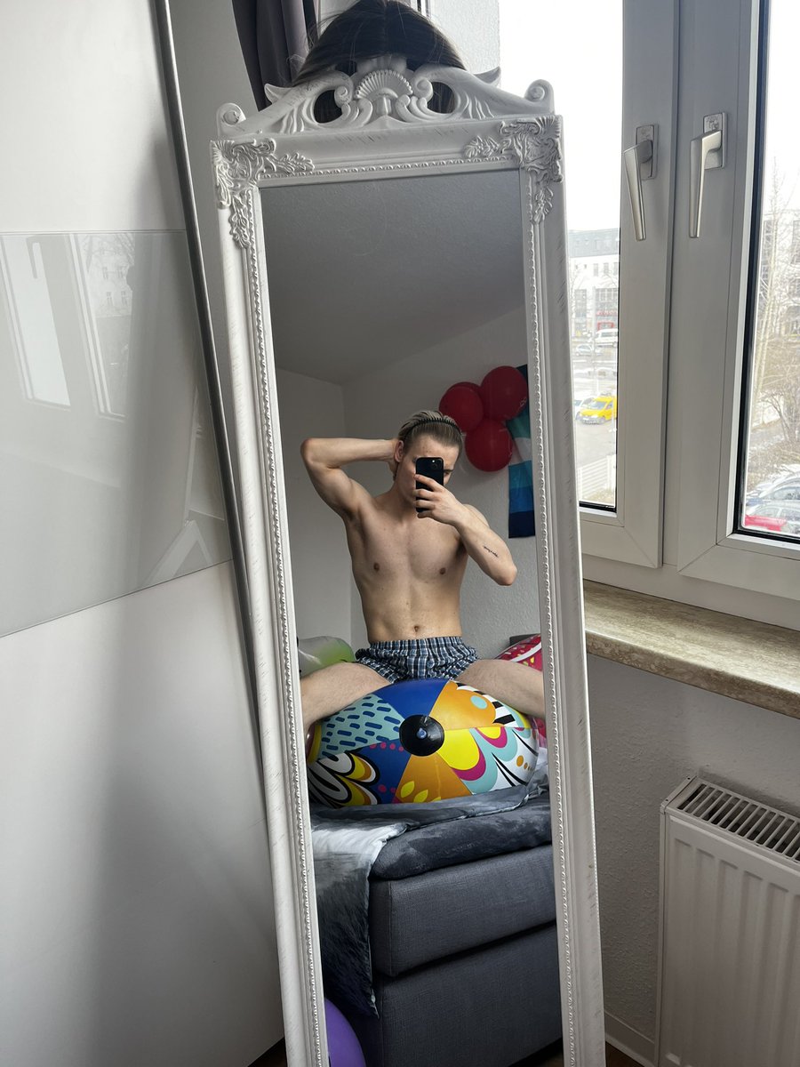 inflatable_boy tweet media
