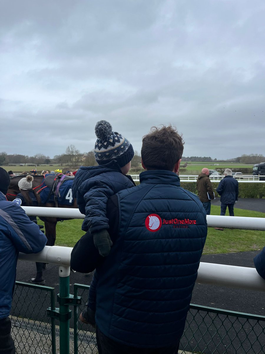 JustOneMoreRacing tweet media