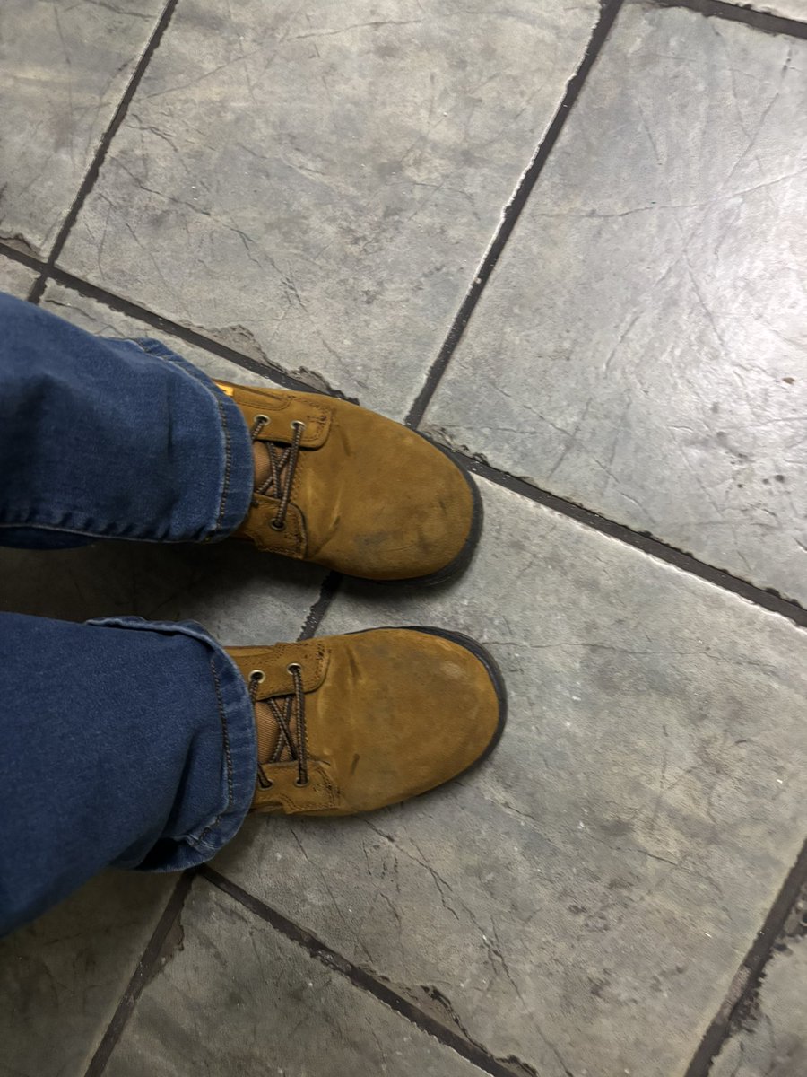 grrvienna's tweet photo. my new work boots :3 why are you staring so hard, freak? https://t.co/hX6zbNXUA3