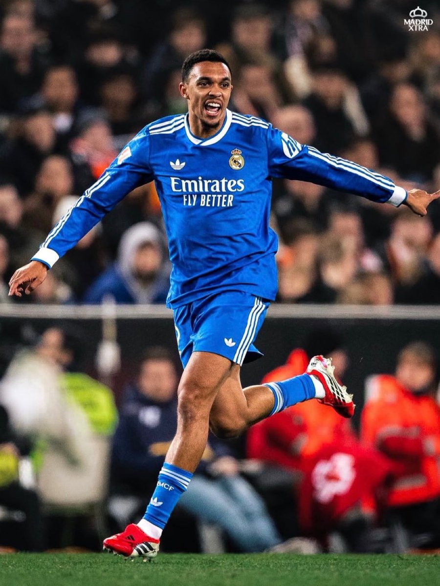 𝐓𝐑𝐄𝐍𝐓. 🤍✨