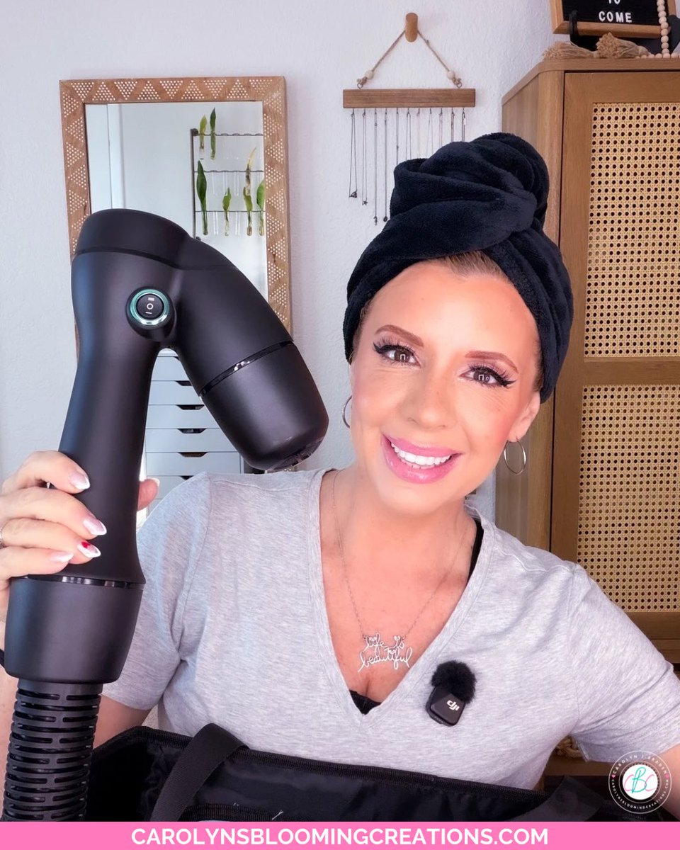 carolynjbraden's tweet photo. Loving the REVAIR! Learn all about this in my latest YouTube video via my channel @ carolynjbraden 💬Discount code CAROLYNREV gets you 10% off! 
Full review🔗 https://t.co/c439BgV83h
#hairtutorial https://t.co/aZczmENMrn