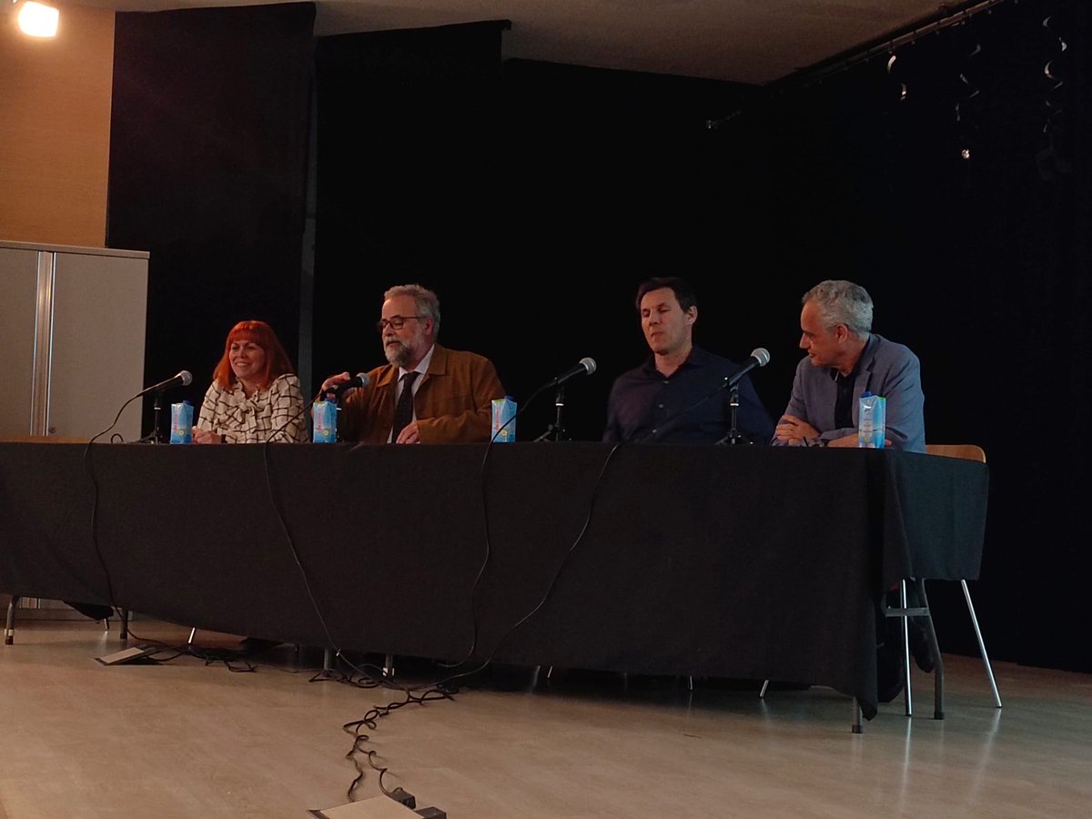 mireiahugas's tweet photo. Ha sigut una tarda amb representació de diferens territoris de parla catalana: Catalunya del Nord, País Valencià, Illes Balears i Catalunya del Sud. Gràcies! @amicsbressola @lourdouiribot @adambertran @marclia #IESomBasca @educaciocat @elisendaroda @JoanFontde @EeixampleI ⬇️ https://t.co/feadGtVPrQ