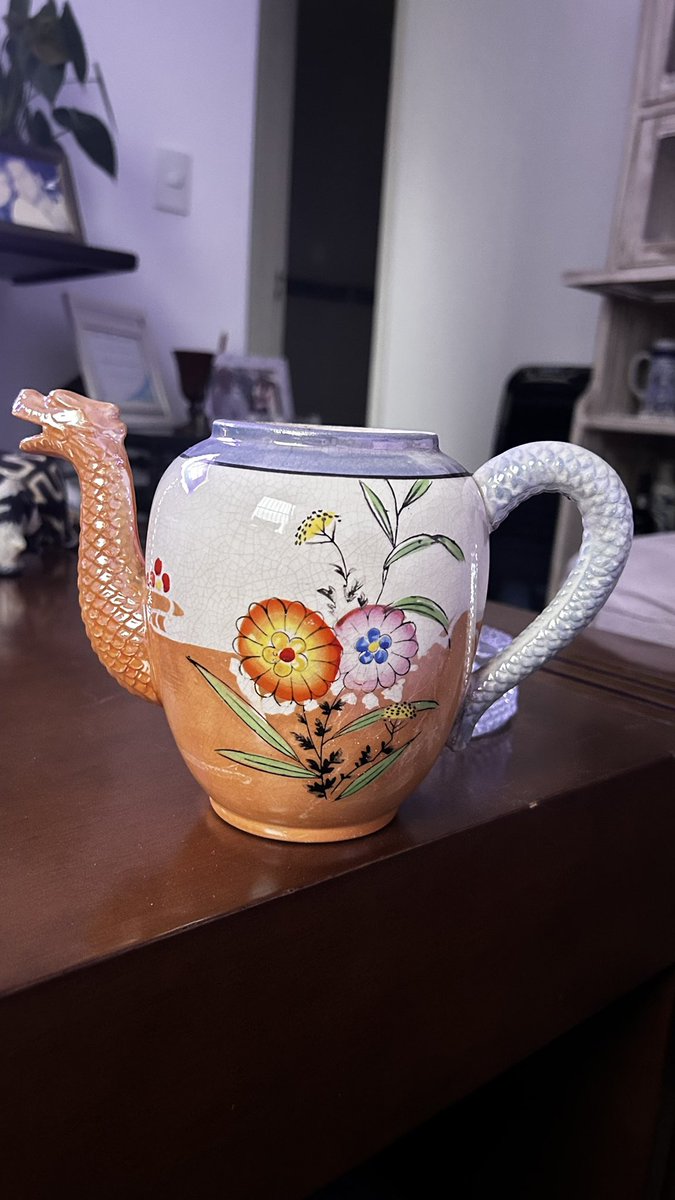 CristianiCarAnd's tweet photo. @pontinisandra Este bule tem perto de 100 anos, era da minha avó que faleceu há 86 anos. https://t.co/IJeMqrnD4J