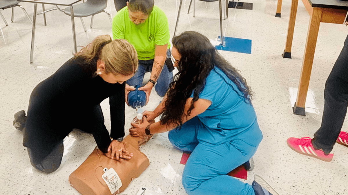 FarmTruax's tweet photo. Ricardo Estrada Middle School in Horizon City has become the first school in El Paso County to be named a Heart Safe School, a designation aimed ... https://t.co/ShHG7AsoHg https://t.co/PsdCMX6PD3