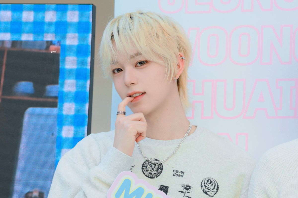 poi1028's tweet image. 💘