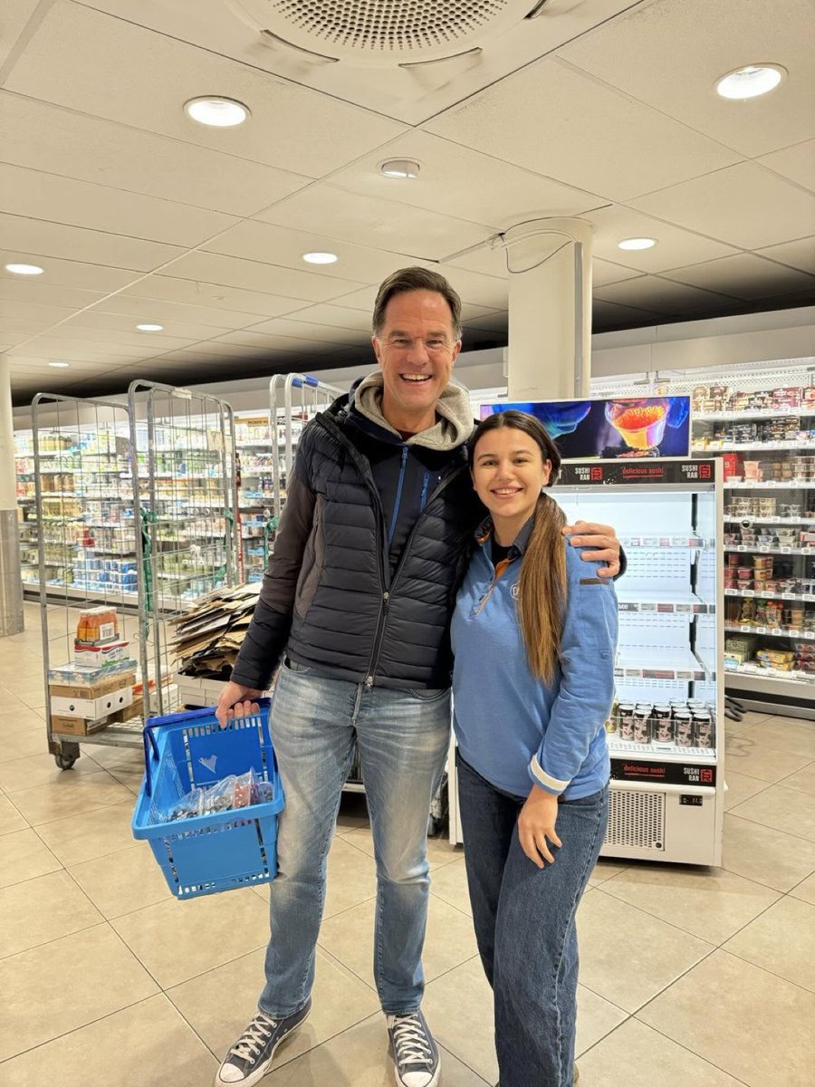 No Context Dutch 🇳🇱 tweet media