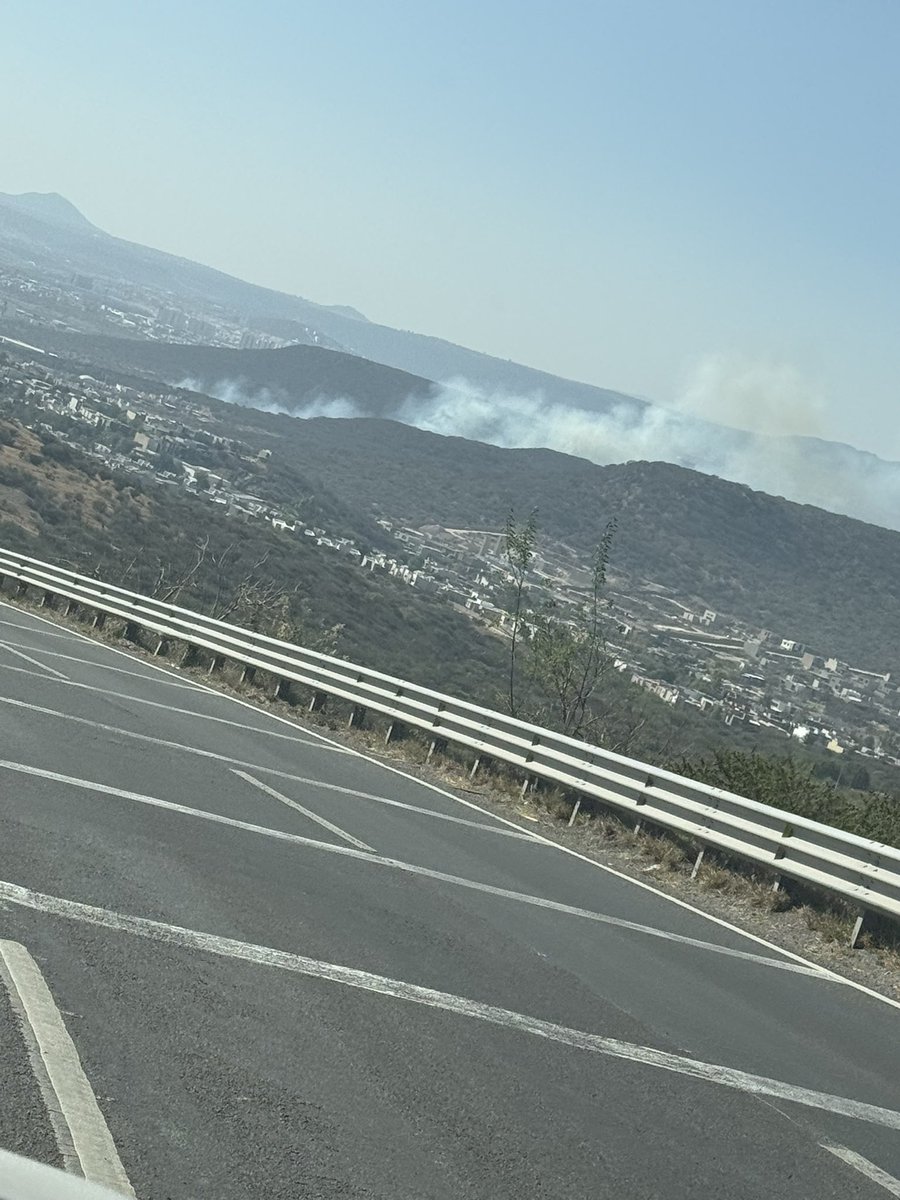 eL_HeRi_'s tweet photo. @agusdorantes @makugo de verdad queremos una mini #CDMX por qué en lo único que nos parecemos es en la contaminación permitida a las constructoras!! https://t.co/Ir5Q3FORMw