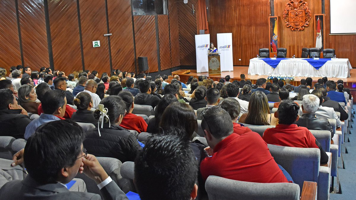 DinarpEc's tweet photo. #DinarpIbarra | Jorge Díaz, director zonal 1, asistió como delegado a la inauguración del "Seminario de Derecho Mercantil y Societario Enfoque: Judicial y Registral". Un espacio académico de análisis y actualización jurídica con la participación de jueces de la @CorteNacional. https://t.co/P5s3J1zOB8
