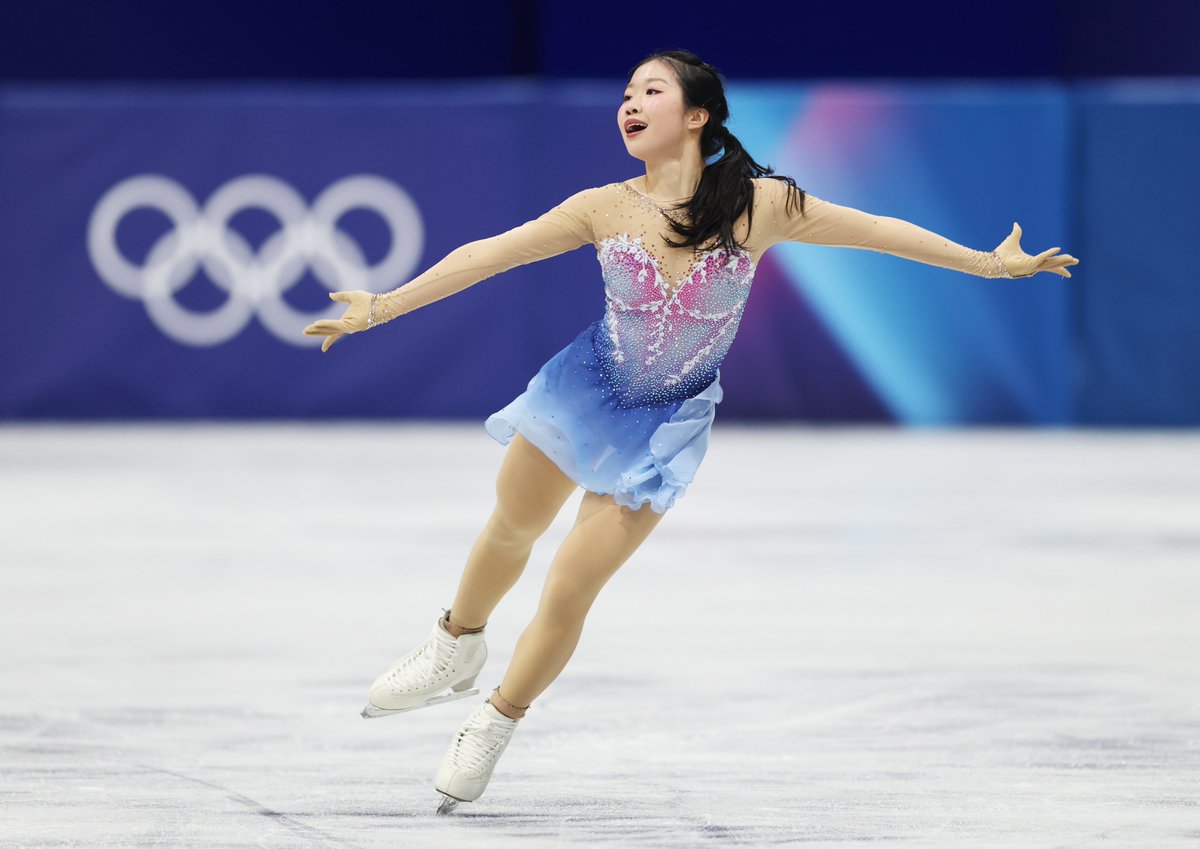 ¡Aquí está el podio del individual femenino del patinaje artístico! 🔝

Una verdadera exhibición de elegancia y técnica. ¡Una lección! ⭐️⛸️

1.ª Alysa Liu 🇺🇸
2.ª Kaori Sakamoto 🇯🇵
3.ª Ami Nakai 🇯🇵