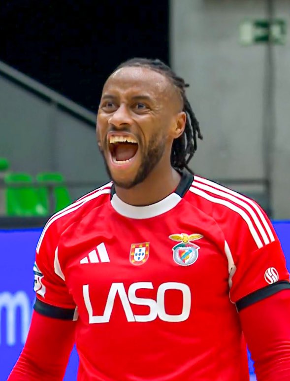 Na vossa casa.
Na vossa cara.
Sabe muito bem, <a href="/SportingCP/">Sporting CP</a> 😘🤣