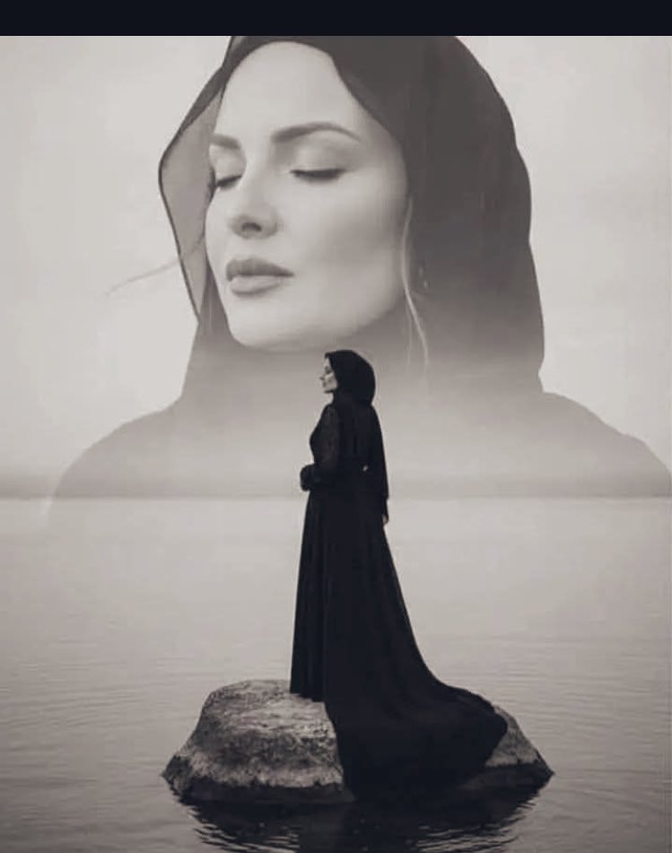 وحدها المشاعر .. 
التي لا يمكن أن تعود بعد رحيلها ..
ربما تعود الأجساد للقاء .. او تعود الأيادي للمصافحه ..
لكن إن غادر الشعور الروح .. 
لا يمكن أن يعود ..!
يليه..
بعض الخسائر تبث في الروح سمواً ..
يجعلها تمتنع عن الشكوى .. وتمشي في صمت ..!