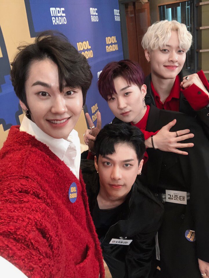 SOY296's tweet photo. 190220 TREI_official
[#TREI] 트레이의 아이돌 라디오! 첫 라디오라 많이 긴장했는데요! 즐거우셨나요? 일훈이형과 함께했기 때문에 가능했던 시간👍🏻 감사합니다! (허언 아님!) 

#사랑받고_갑니다
#스포일러_멀어져_화이팅

#트레이 #이재준 #김준태 #채창현 #멀어져 #Gravity https://t.co/WtVwRR7ulY