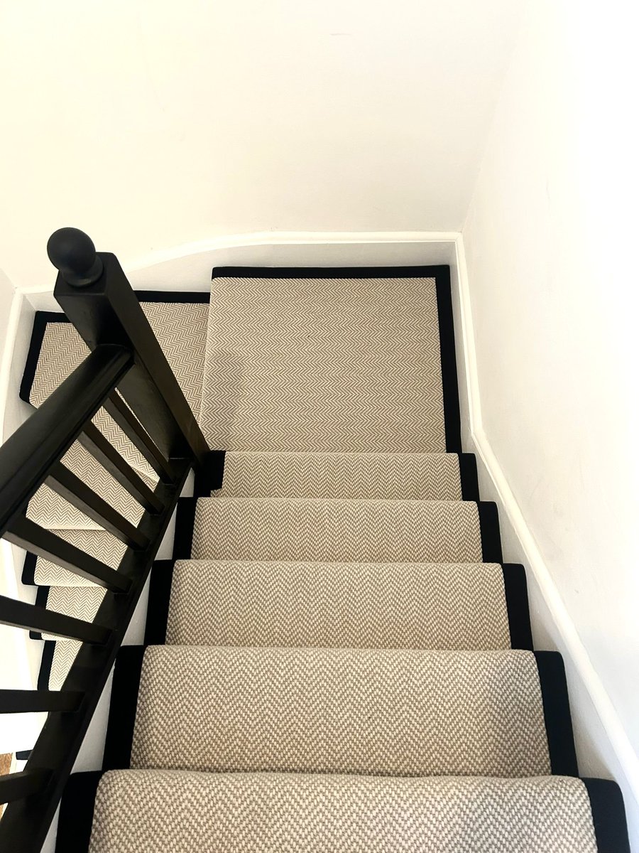 BridgeFlooring's tweet photo. There’s something special about a stairway.
It’s not just a way to move between floors; it’s a feature, a first impression, and often the heart of a home. https://t.co/Rl3sh8BDc2