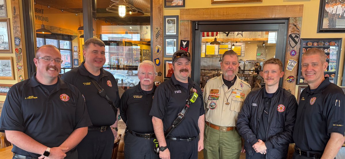 STMFD's tweet photo. Today, our EMS team was able to reunite with a patient for a special lunch to honor the anniversary of his miraculous recovery from a life-threatening event.  The department is incredibly proud of our providers each and every day.  Great job Paramedics Taylor and Gentry! https://t.co/YhrWFlgLeh