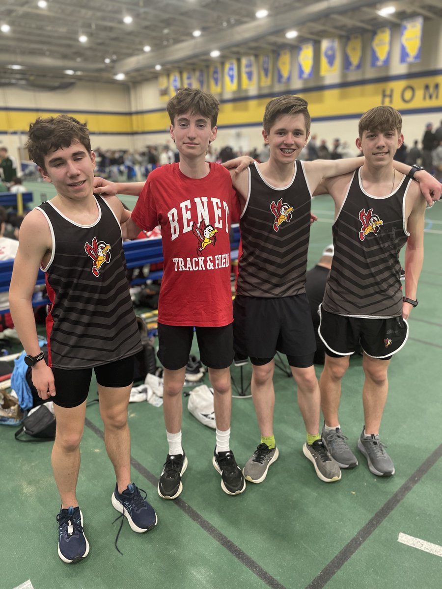 GoBlueMan81's tweet photo. Opening 1600 for Schulz (5:01.9); Ross (5:13.0); Hruby (5:11.5) and Marks (5:02.2). A nice opening for these Frosh/Soph runners. https://t.co/4981VuCAwm
