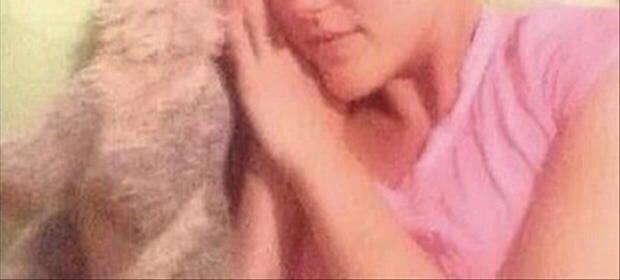 What's wrong with this woman? Tap the post to see