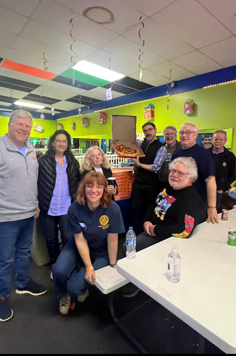 Tony Hollow tweet media