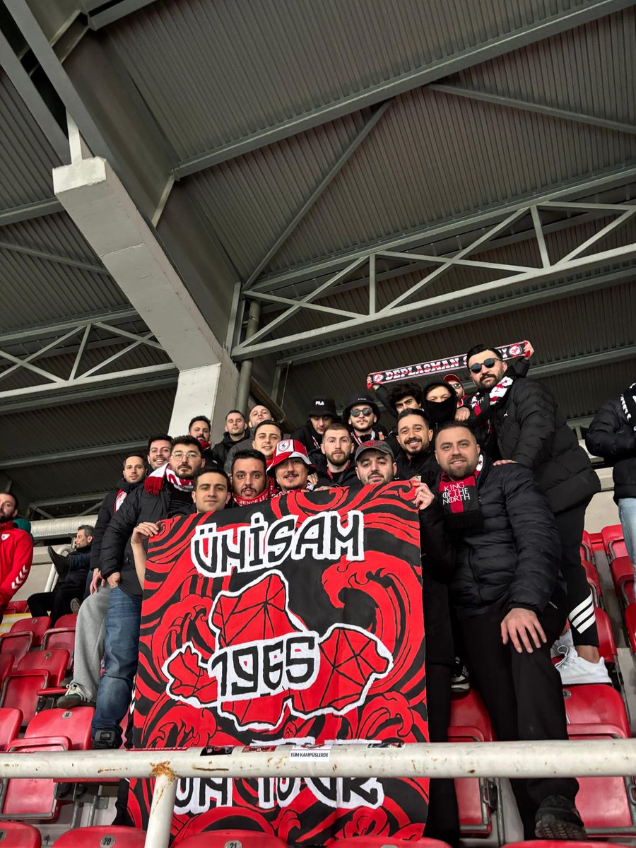 DEPLASMAN SEFİRİ ÜSKÜP'TEYDİ! 💪💪💪

#Samsunspor #ÜniSam #SHKEvSAM