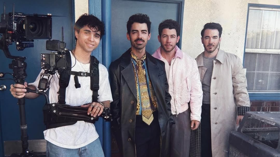 📸 | itsrobertmarrero 

“The jonasbrothers 

Directed and Shot by me”