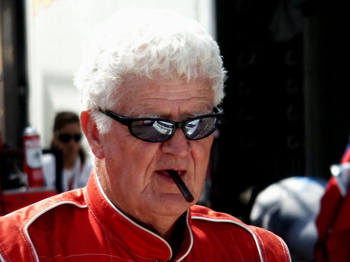 DriverBradSmith's tweet photo. For today's #ThrowbackThursday #48TBT, we chose a the image of a man we think of almost every day.... one of the most recognizable faces in motorsports history. We miss you Harv (and Tweet).... https://t.co/qEgZDCssHH