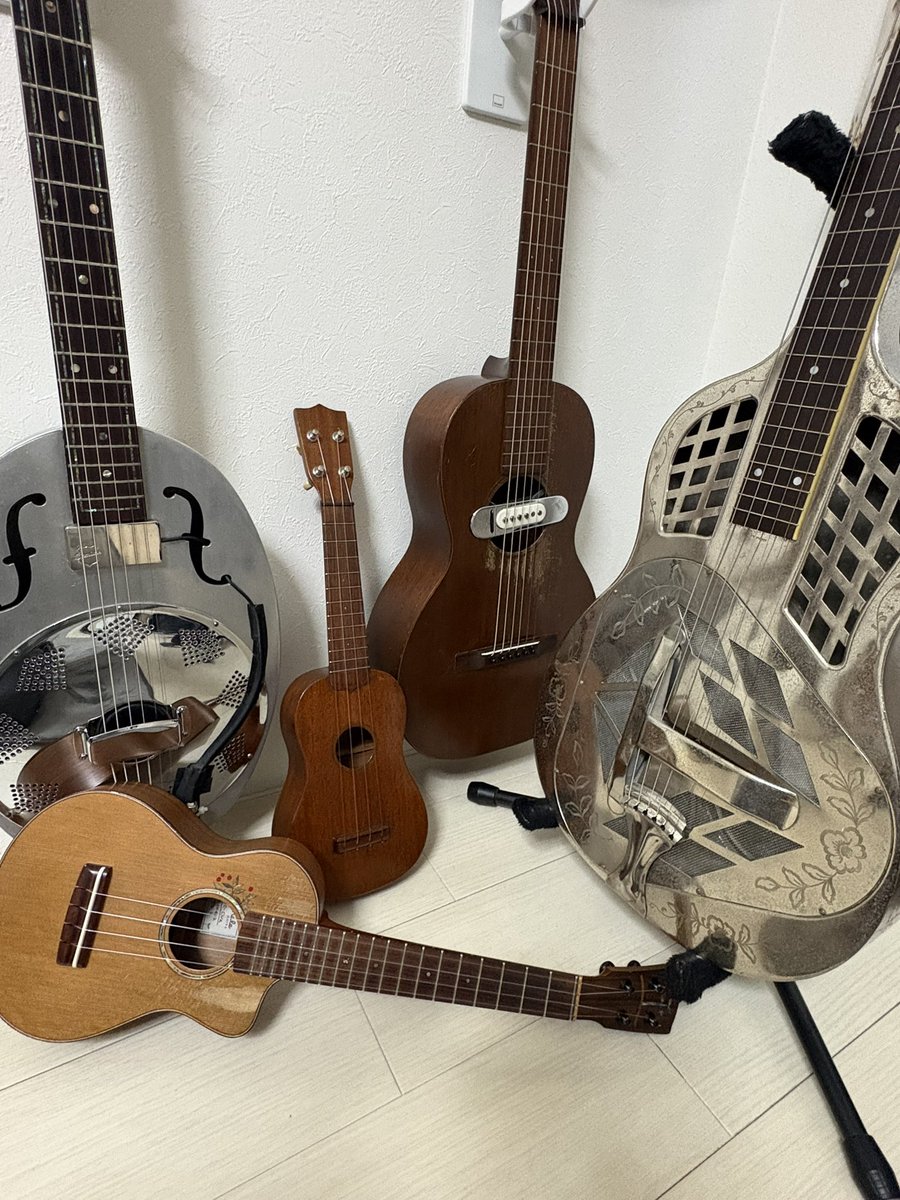 OkstYama's tweet photo. さて、明日からおきあがりコボシ★のプチtourも終盤！残り2つです！たくさん楽器も使います♪GOLWAYは19:45〜、雲州堂は2番目に出演です！是非！お待ちしてます♪ https://t.co/brHlxxHLGC