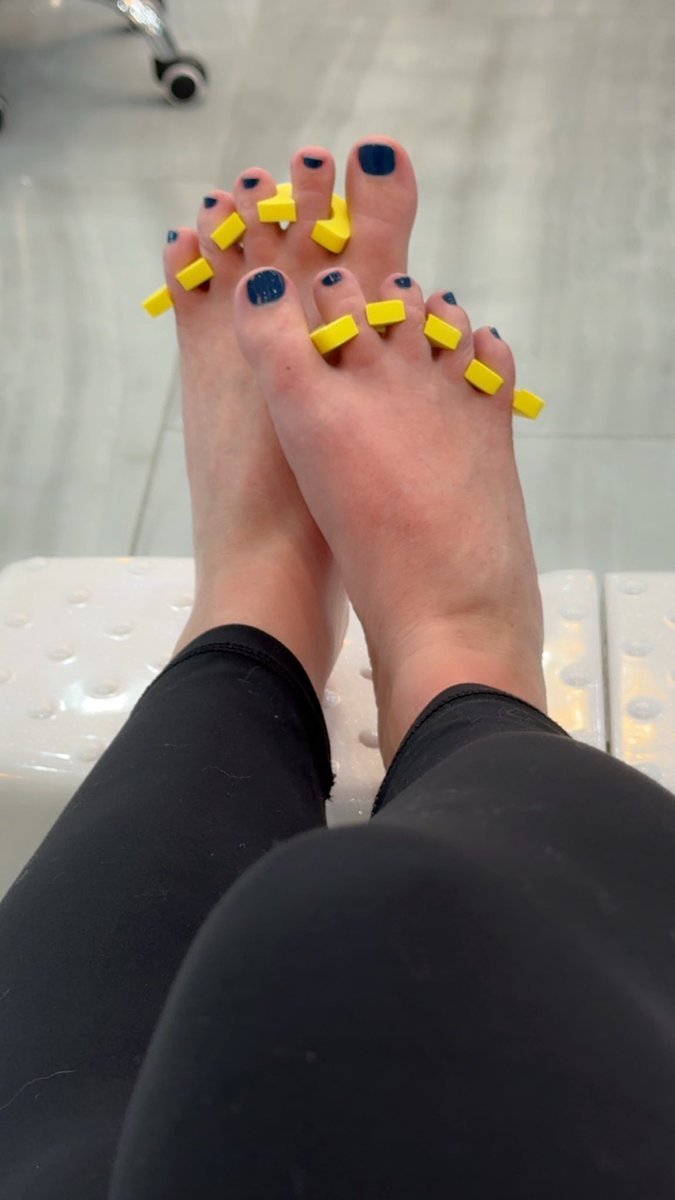 ScarletsSoless's tweet photo. 👣🐷 ✨Fresh lil piggies ✨🐷👣 #footfetishnation #feetfetishes #feetpics #littletoes #feetsoles https://t.co/0bLVa1ddmG