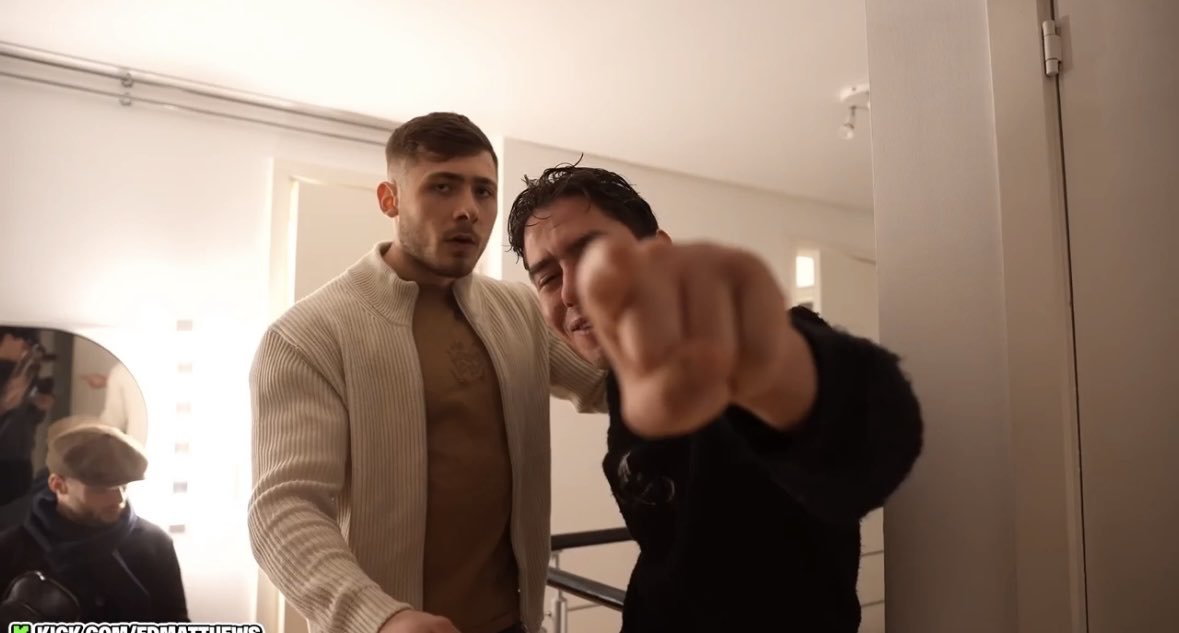 Alex_Conroy's tweet photo. Jay Cartwright - I FUCKING LOVE YOUS GUYS MAN!!!! 🤣 https://t.co/OXcbXONAqg