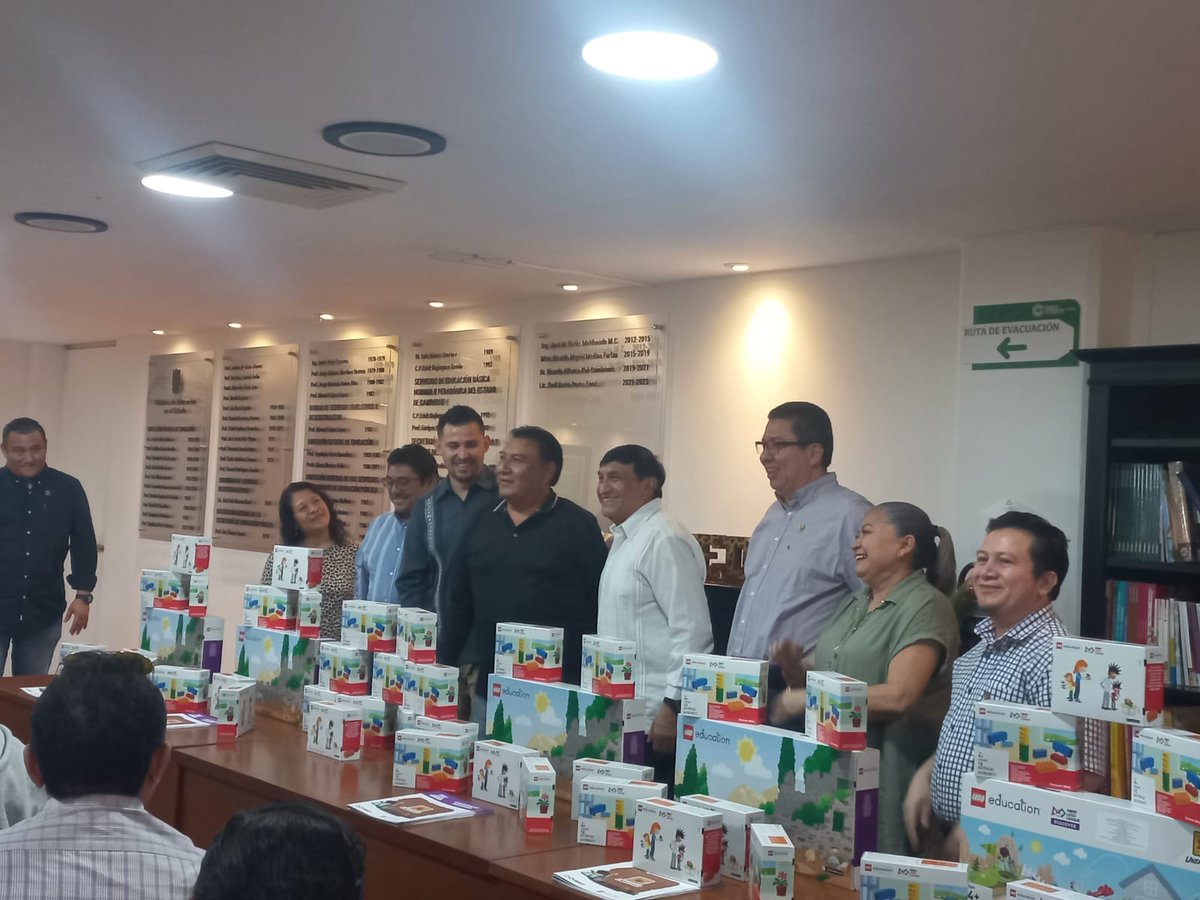 Fundación RobotiX tweet media