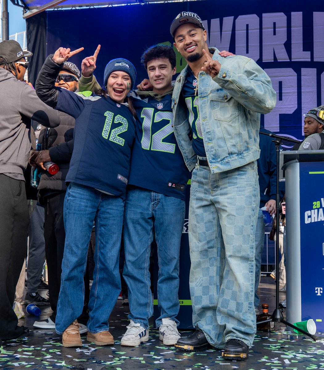 Governor Bob Ferguson tweet media