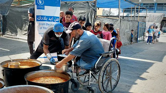 Soulymane_A's tweet photo. This jummuah we are collecting to provide hot cooked meals and water in Gaza.

For every £10 raised, thats 5 hot cooked meals insha'Allah 

Please donate and share 🙏🏽

https://t.co/dwCuSYodPV https://t.co/IVCN9uYFqW