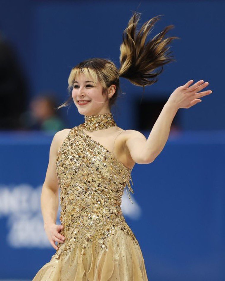 folklaura_'s tweet image. “No one is gonna starve me or tell me what I can and can’t eat” - OLYMPIC CHAMPION ALYSA LIU