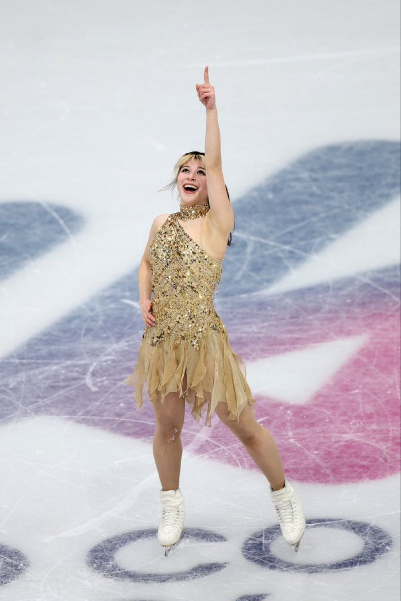 The star of the Olympics!    The United States capture Gold in the signature event!  America has it rolling now!  Congrats to Alysa Liu! 🇺🇸🇺🇸🇺🇸🇺🇸🇺🇸🇺🇸